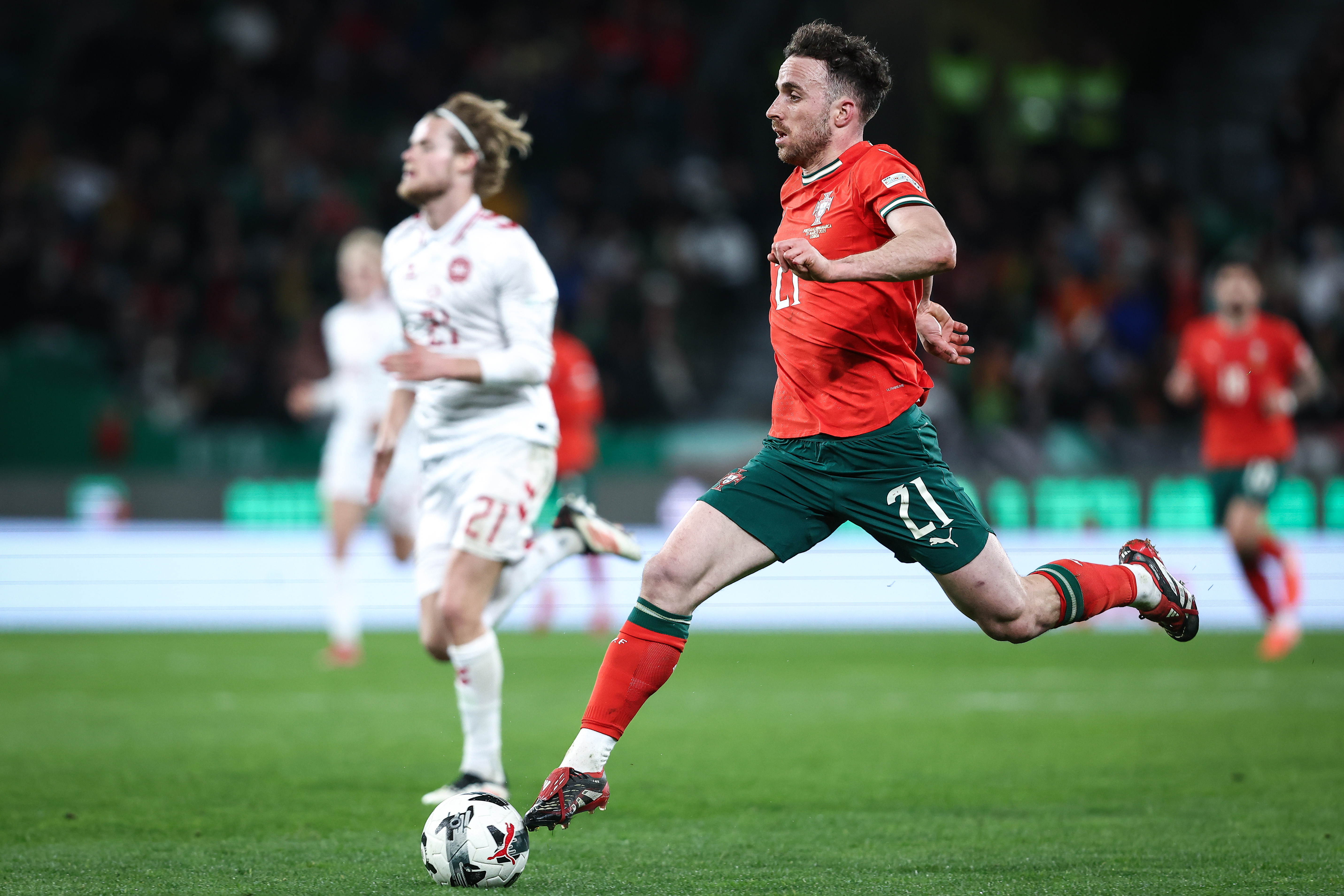 欧国联比赛：荣耀与梦想的角逐